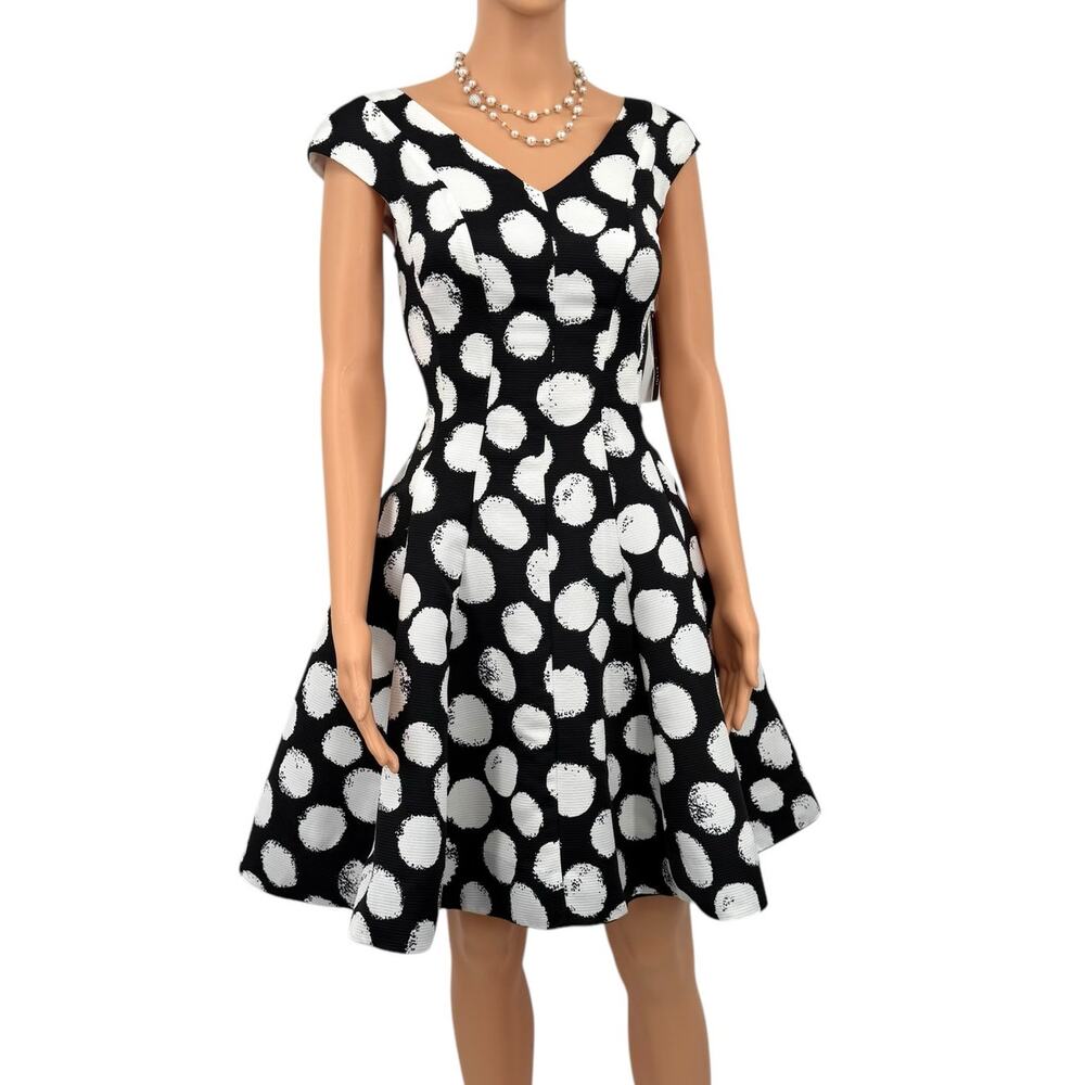 NWT Julia Jordan Black/White Polka Dot Fit & Flare Dress Double V-Neck Pockets 6 - Picture 2 of 16